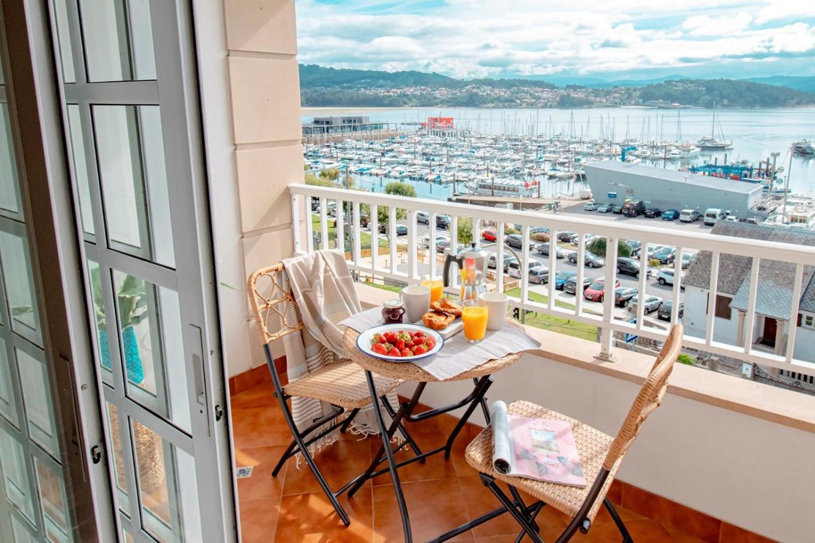 Bleumaison-Combarro Port Con Vistas Al Mar Bagian luar foto